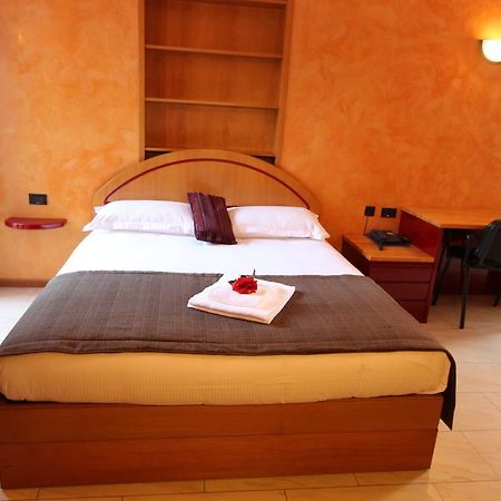Cp Residence Hotel Sesto San Giovanni Buitenkant foto