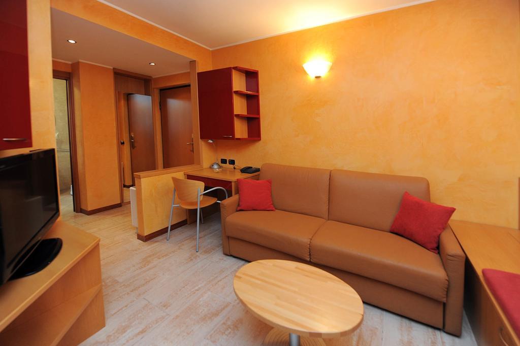 Cp Residence Hotel Sesto San Giovanni Buitenkant foto